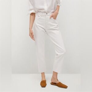 Mango white ankle length jeans size US 4 (euro 36)